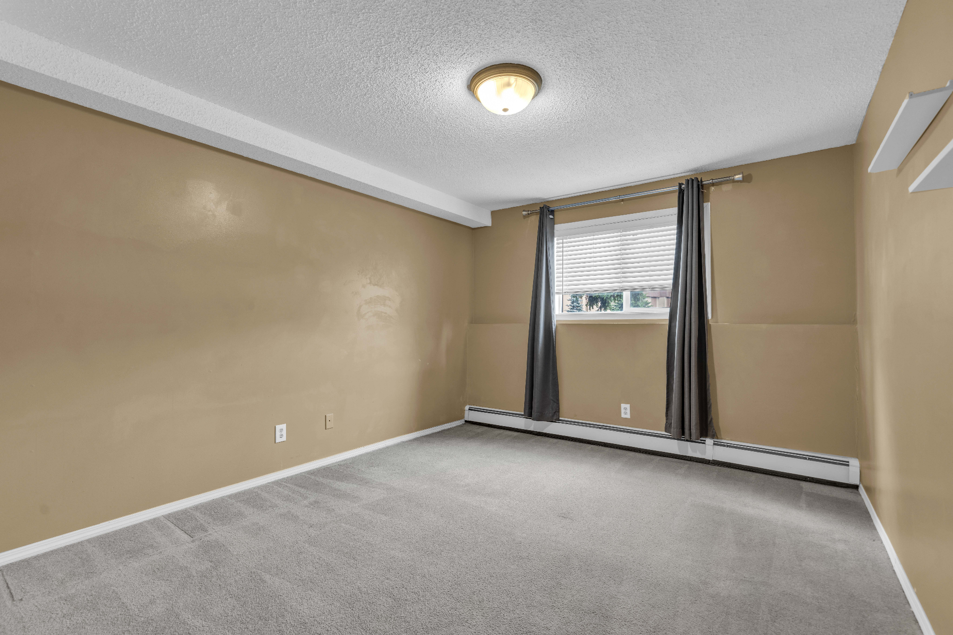 📍Wildwood 社区｜两房公寓出售！423 Tait Court #107——林与唐地产 - 8